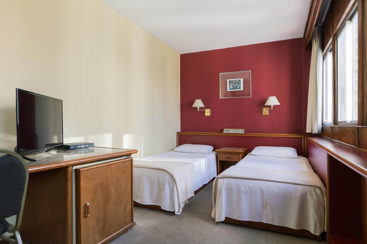 Quarto Twin Standard